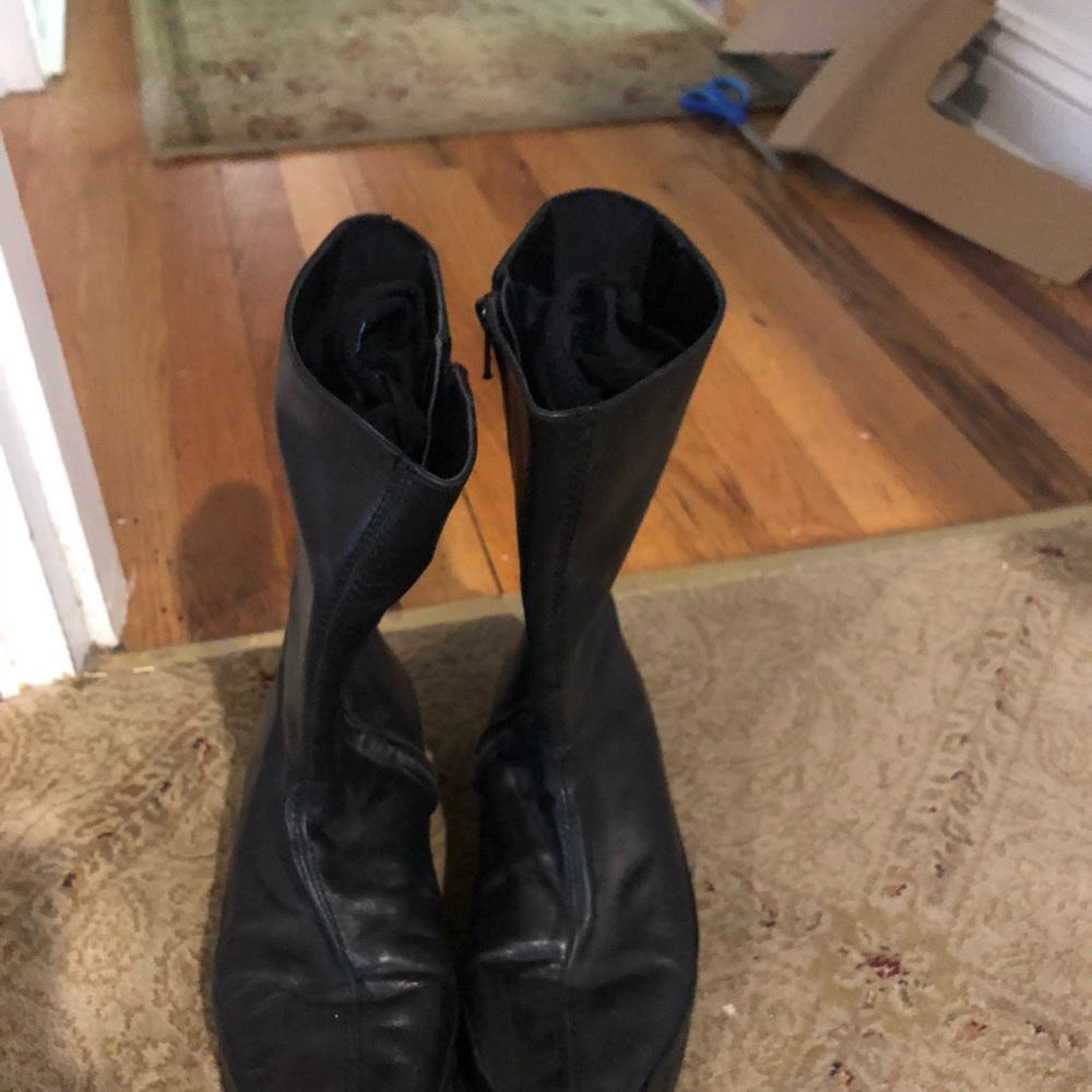 Srephanie Kelian black boots